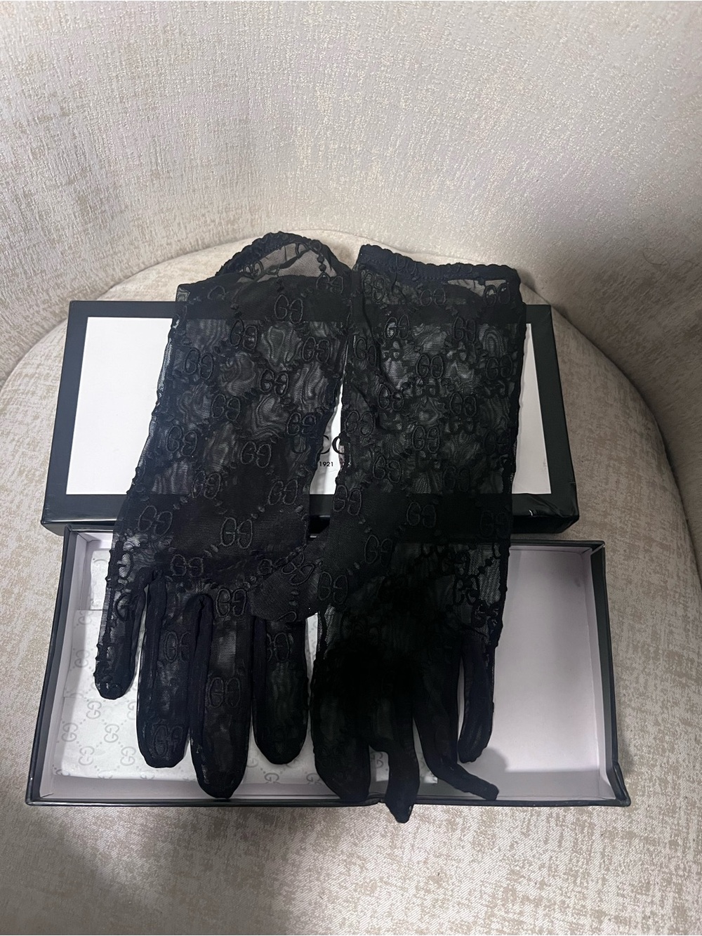 NEW with Box. Never worn! Logo Black Lace Gloves Size 8.